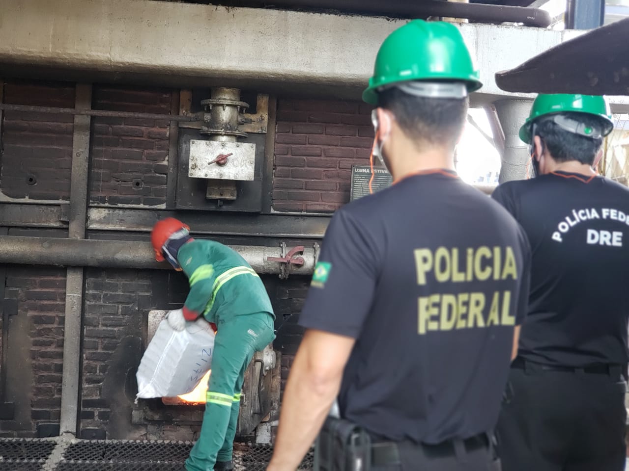 PF incinera aproximadamente 375 kg de drogas no RN