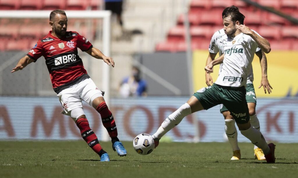 Clubes de futebol anunciam intenção de criar liga para organizar Brasileiro