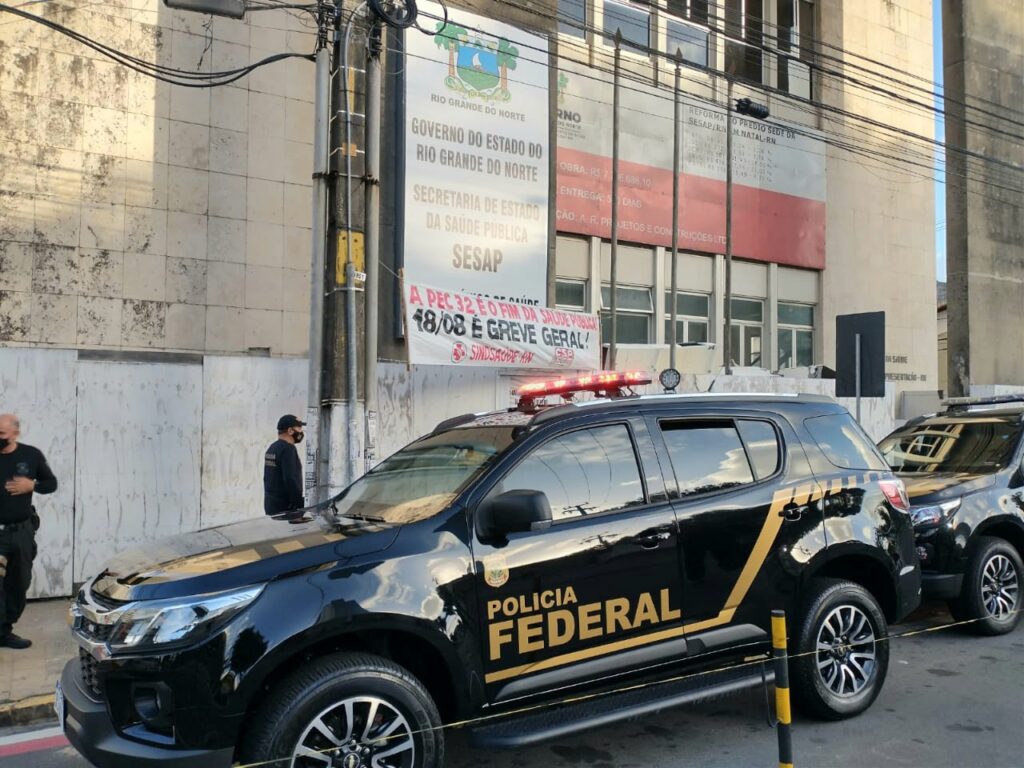 PF cumpre mandados na Sesap RN e investiga irregularidades em contratos de UTI Covid