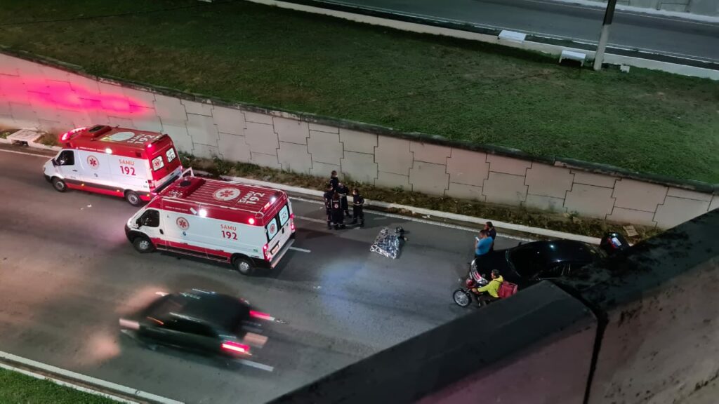 Motociclista morre após cair do viaduto do 4º Centenário