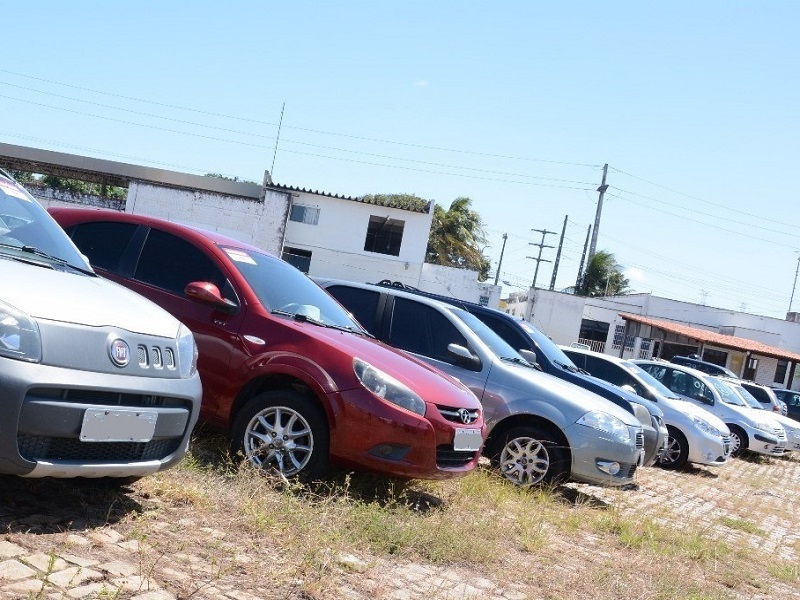 Leilão virtual do Detran terá 198 lotes de veículos apreendidos no RN