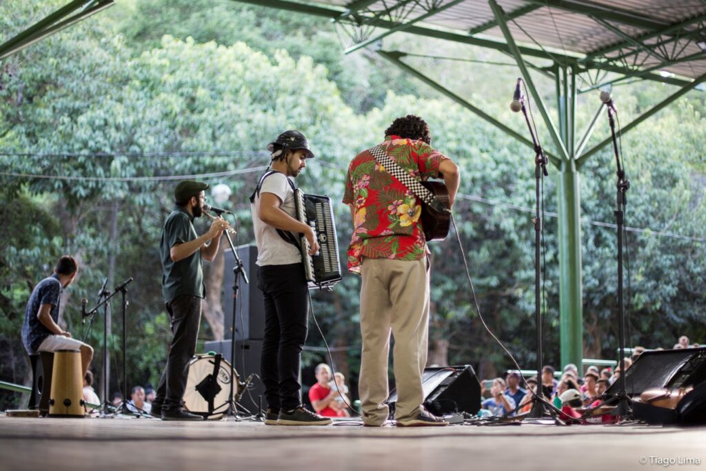 Som da Mata retoma apresentações presenciais no Parque das Dunas