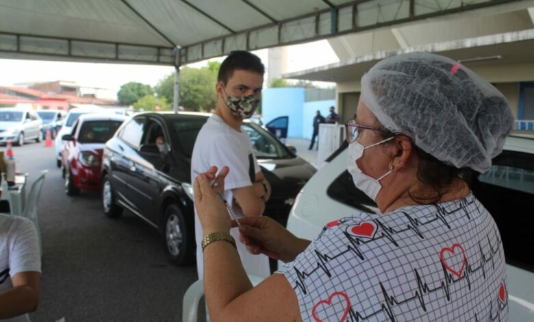 Drives de vacinação com horário estendido em Natal