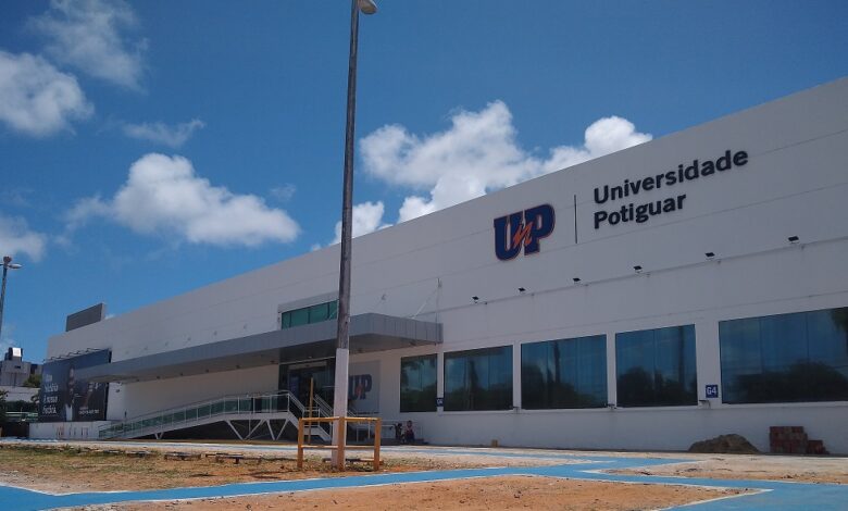 UnP abre processo seletivo com vagas para Professor