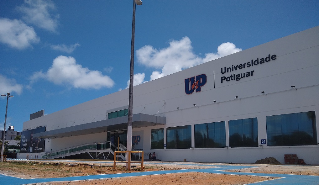 UnP abre processo seletivo com vagas para Professor