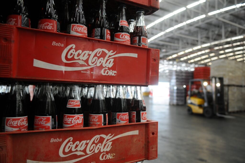 Após Twitter, Musk brinca sobre comprar a marca Coca-Cola