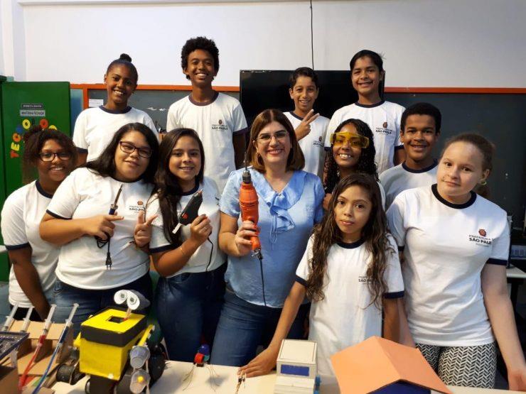 Premiada internacionalmente a professora Debora Garofalo desenvolveu o projeto Robotica com Sucata. FOTO DIVULGACAO