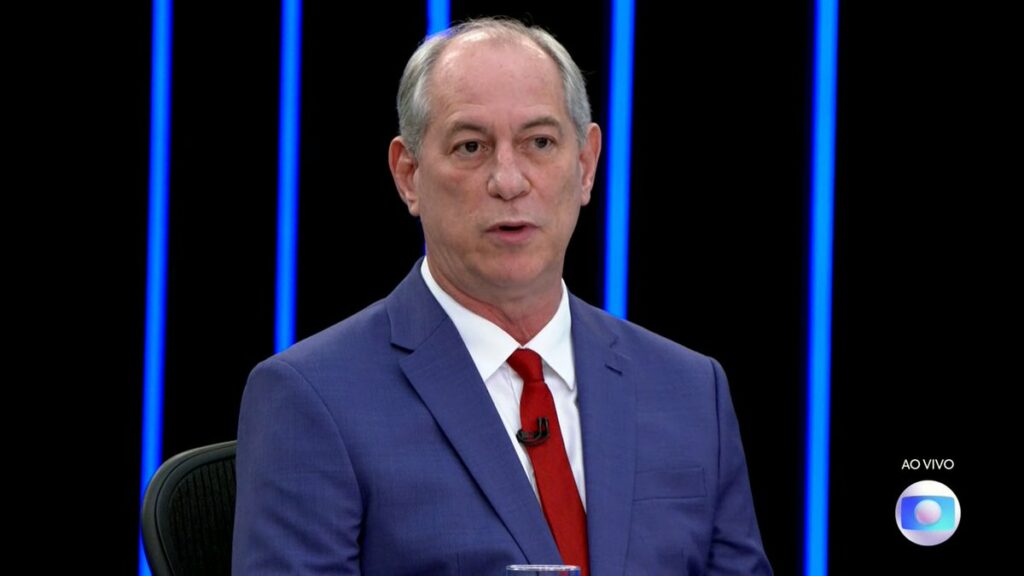 Ciro promete taxar grandes fortunas por auxílio de R$ 1 mil