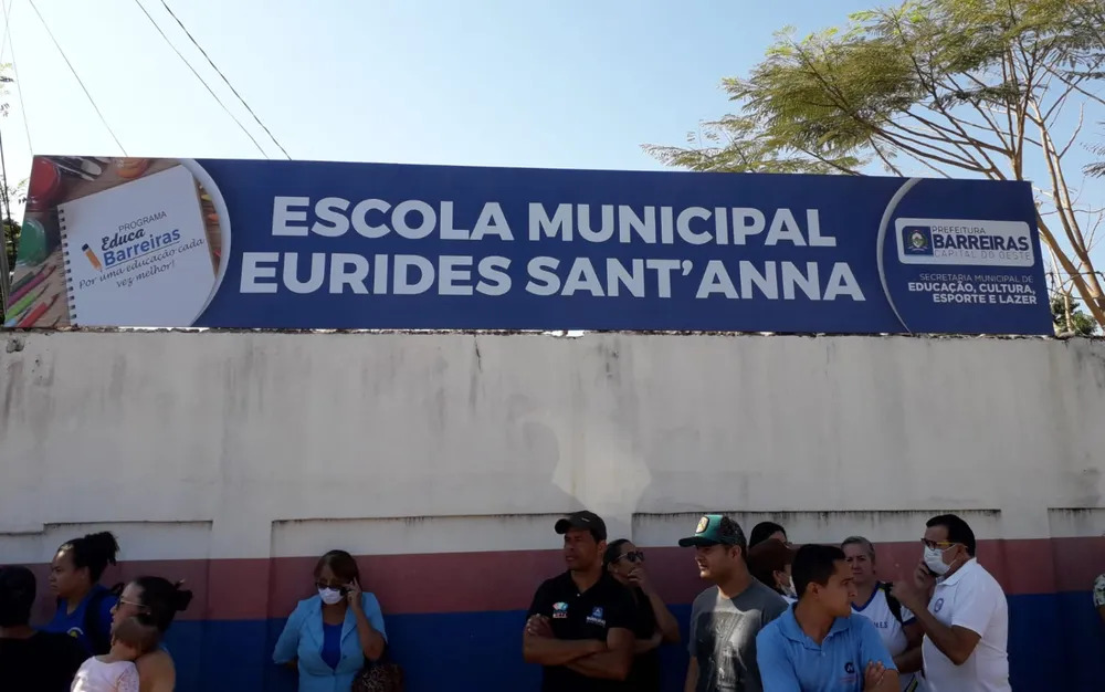 Atirador-invade-escola-na-Bahia-e-mata-colega-cadeirante