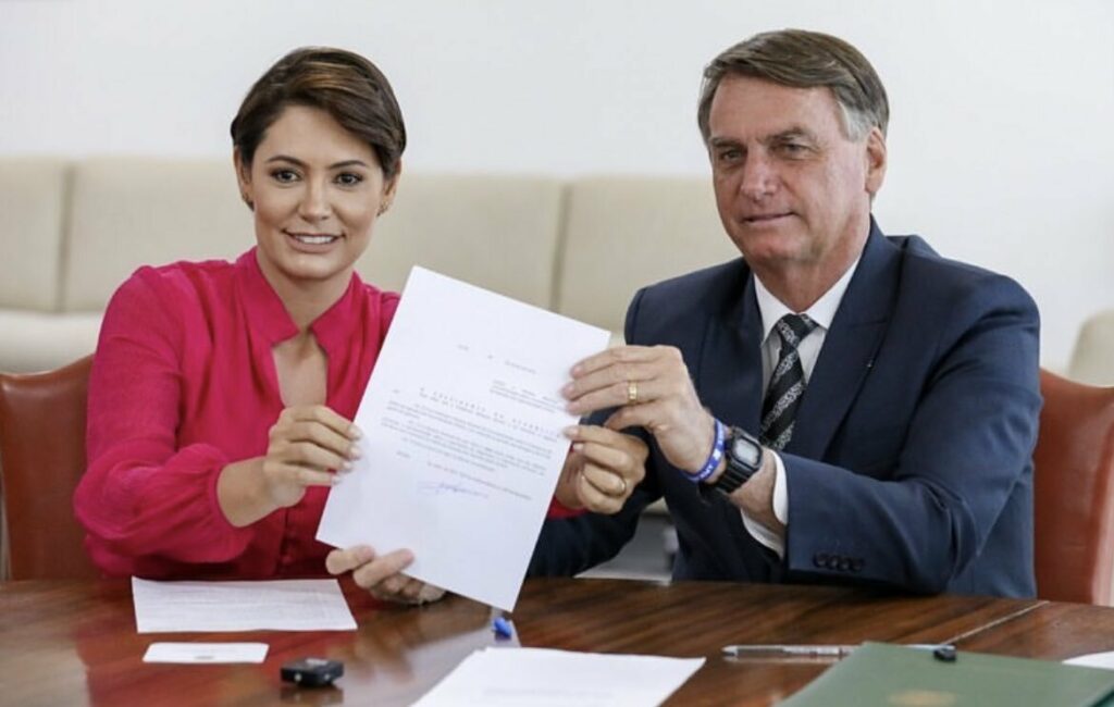 Jair e Michelle Bolsonaro deixam de se seguir no Instagram