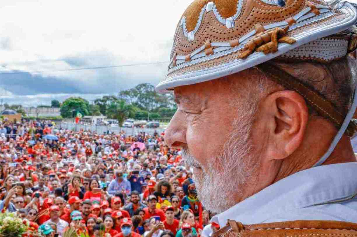 Lula provoca Bolsonaro 'Vai precisar ter humildade e me entregar a faixa'