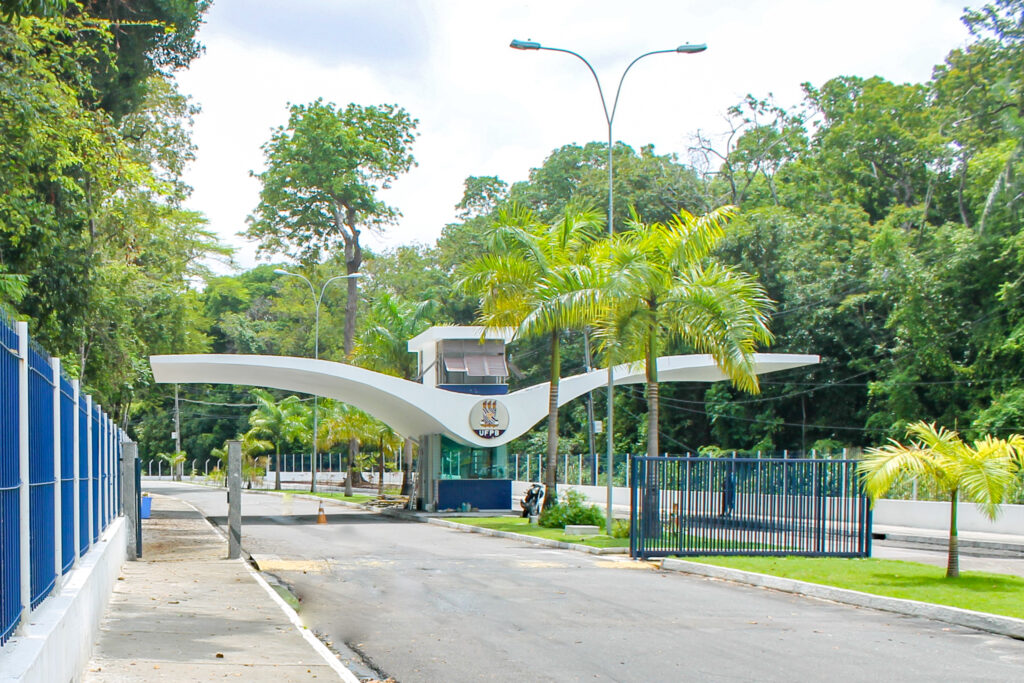 UFPB lança edital de concurso público com vagas para técnico-administrativo