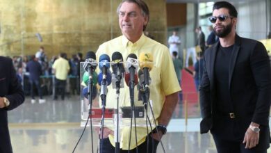 Bolsonaro impõe sigilo a cachê recebido por Gusttavo Lima