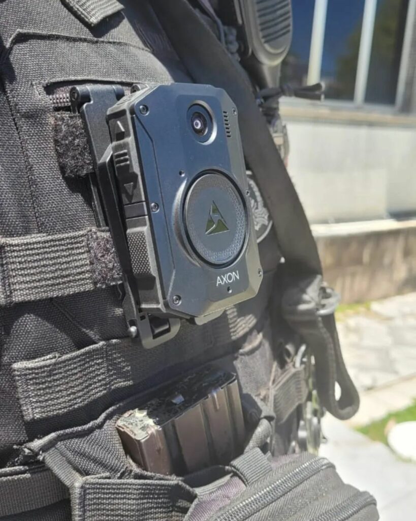 Policiais militares do RN começam a usar câmeras portáteis no fardamento para registrar ocorrências