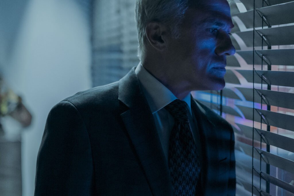 The Consultant ganha data de lancamento no Prime Video 8