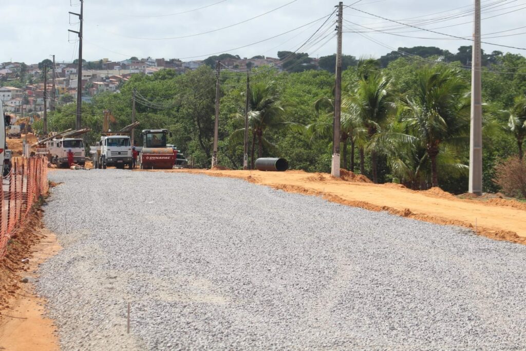 Trânsito na avenida Felizardo Moura sofre mudança a partir de hoje