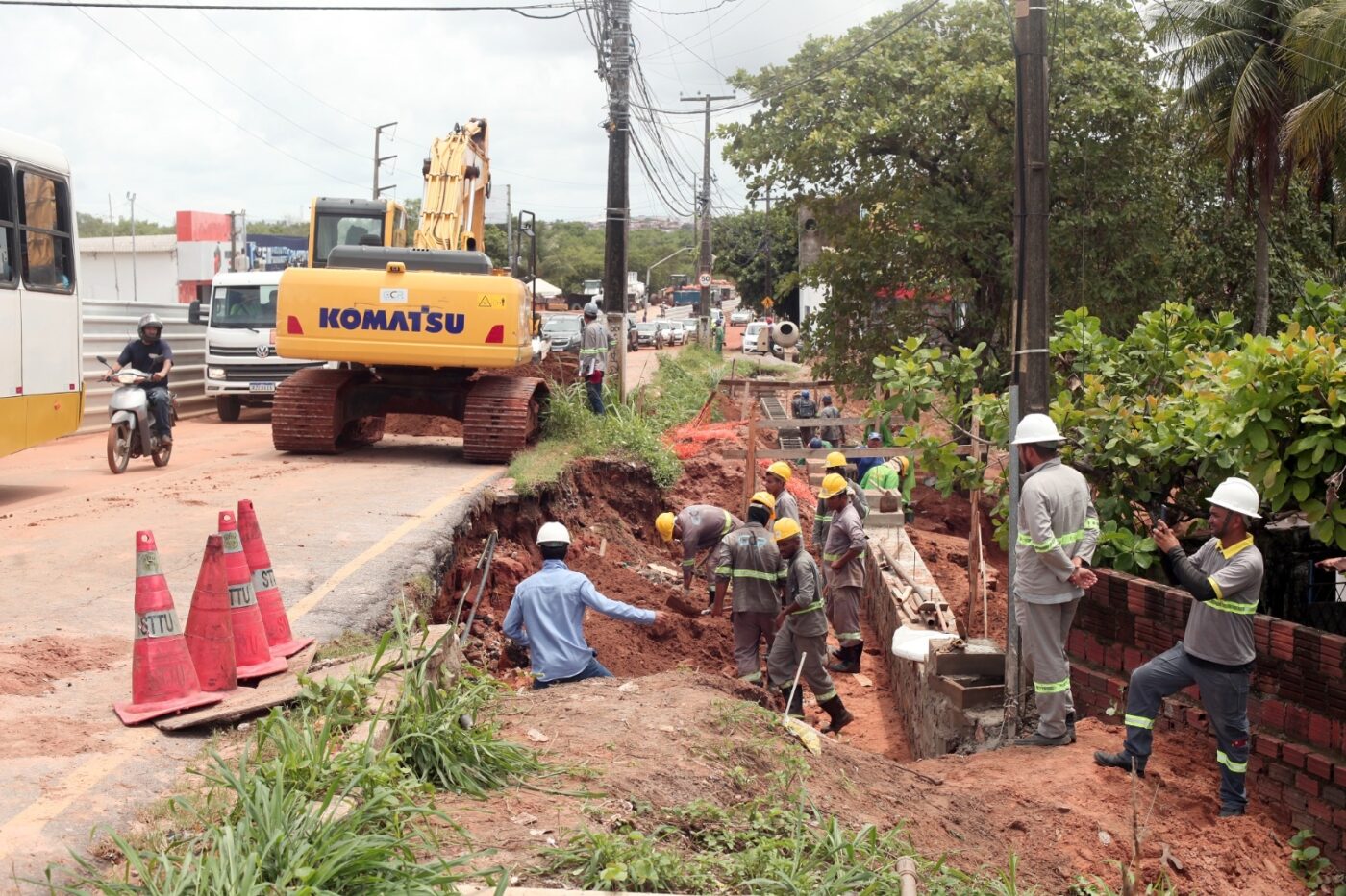 avenida felizardo moura interditada pelas chuvas