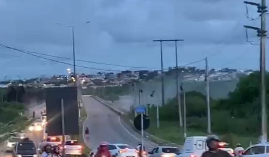 explosao na ponte de igapo