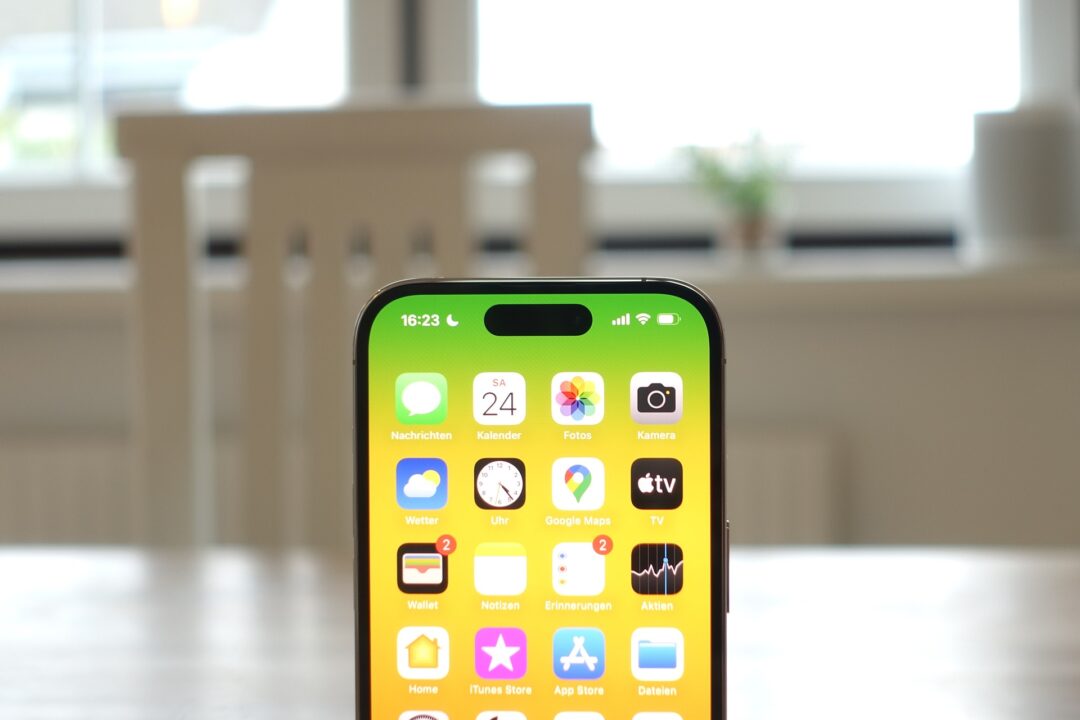 Esses iPhones devem receber atualização do iOS 17