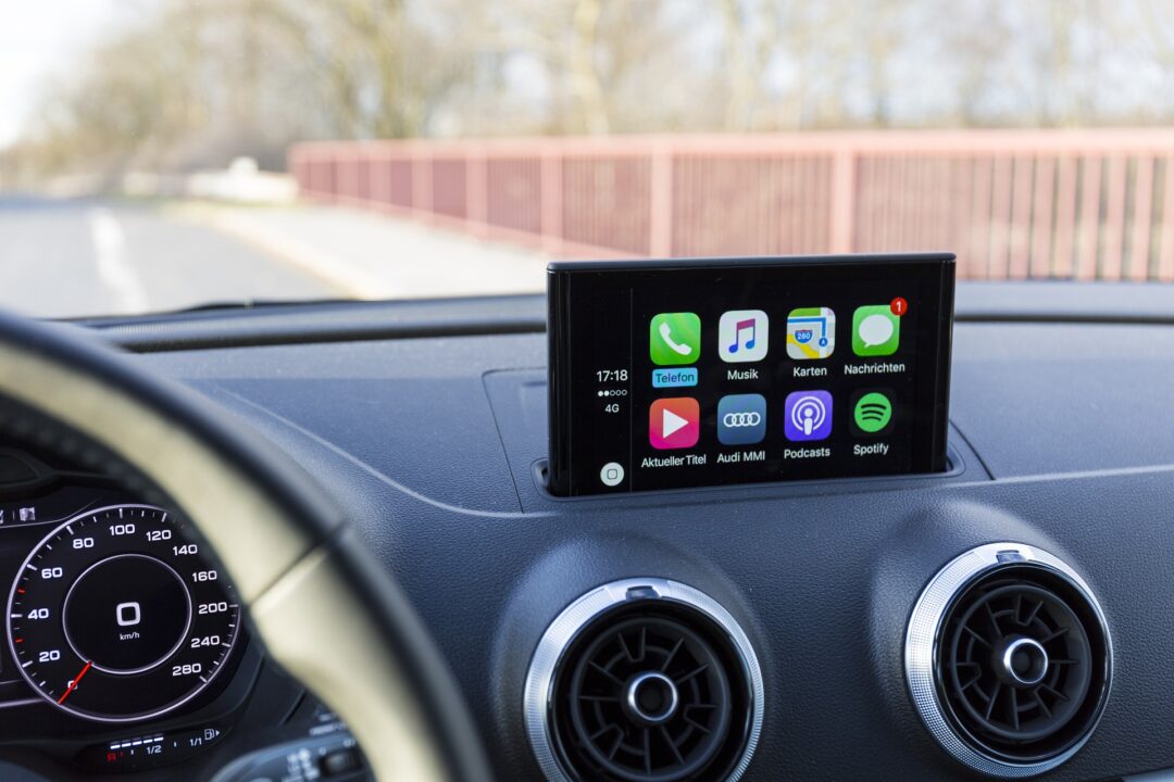 Problemas com o Apple Carplay? iOS 16.4.1 pode ser o culpado