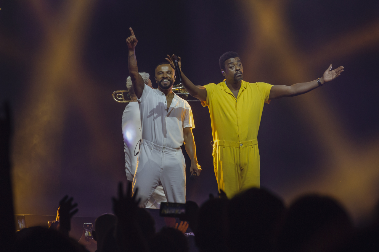 Seu Jorge e Alexandre Pires agitam Natal com a turnê "Irmãos"