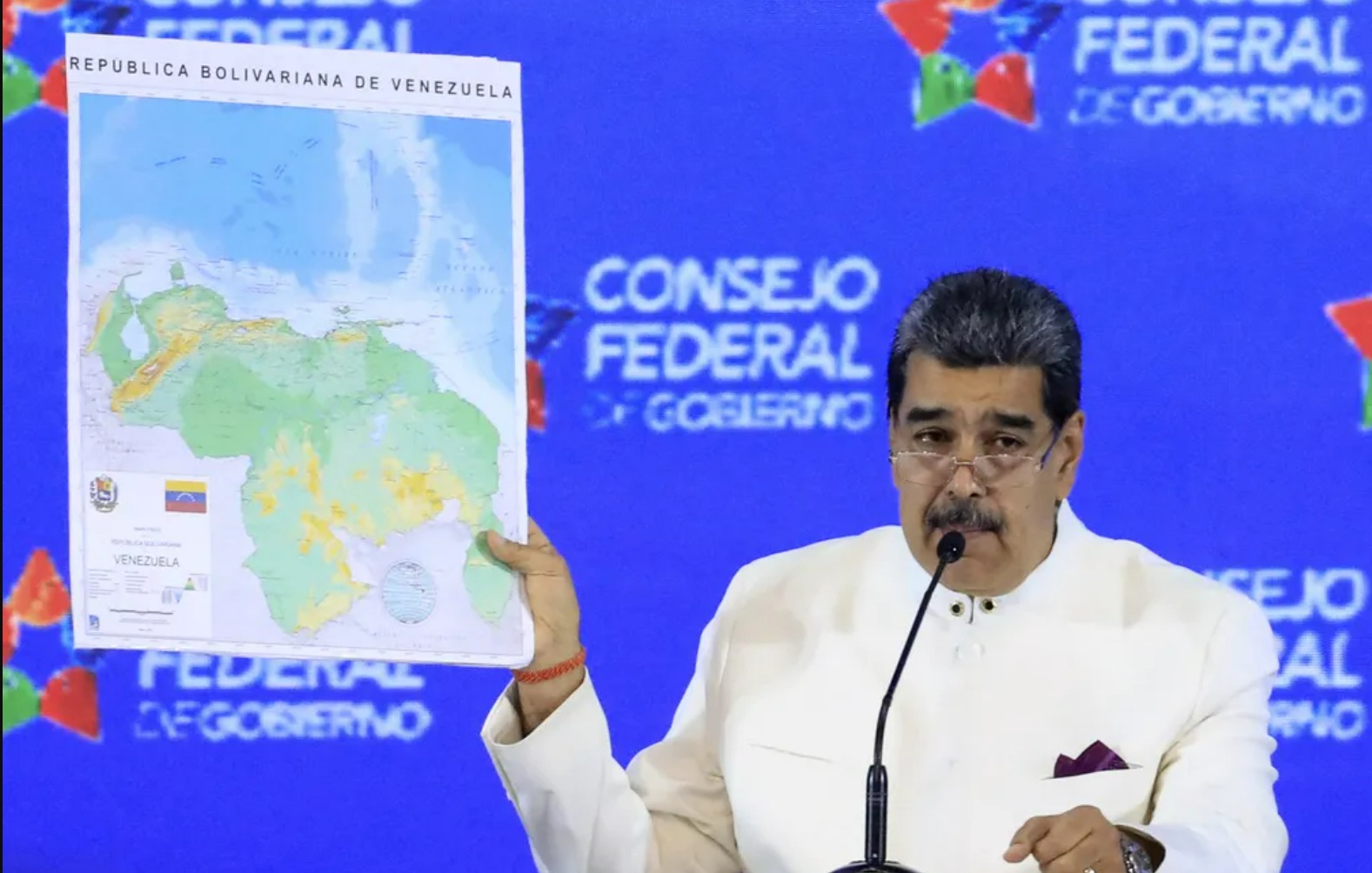 Maduro divulga novo mapa da Venezuela com Essequibo f5fn8i