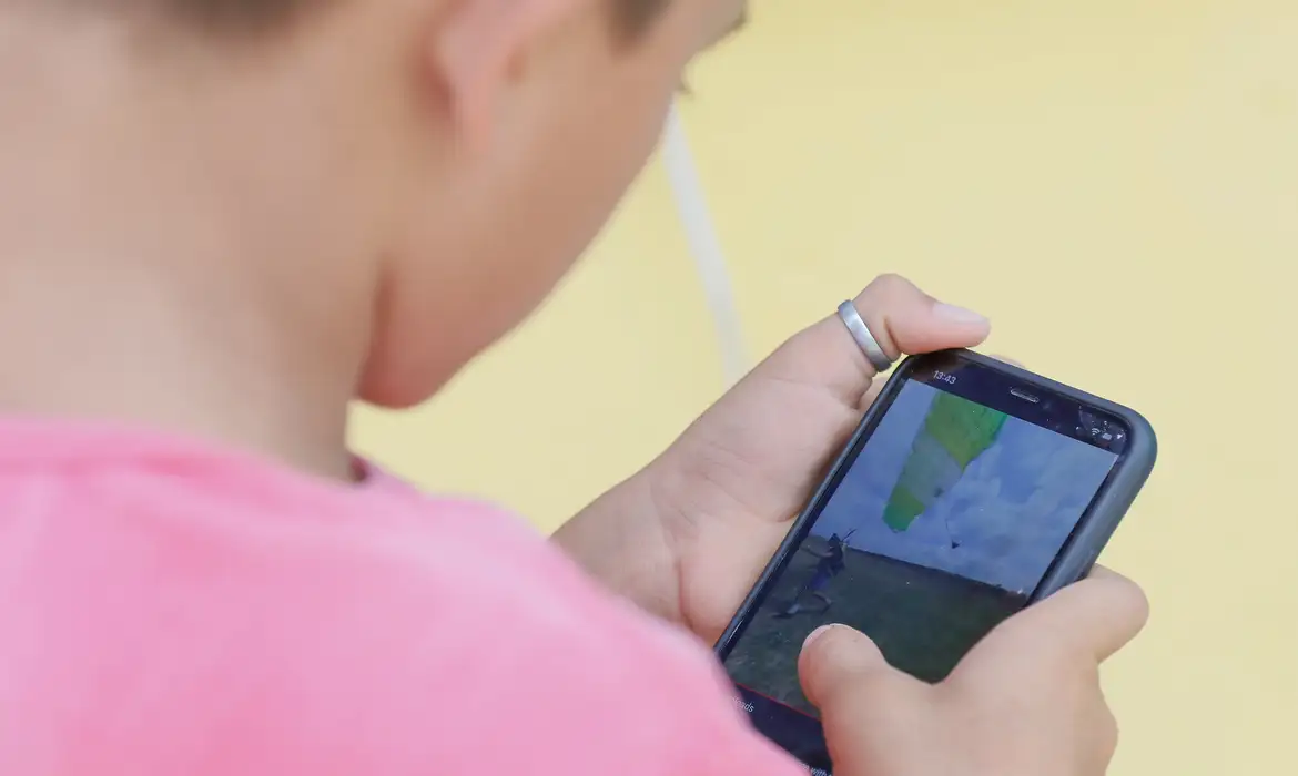 Mãe foi condenada por cyberbullying cometido pela filha contra colega de turma da escola. (Foto: ISAC Nobrega/PR/Agência Brasil)