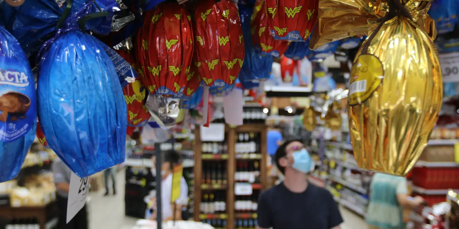 À medida que a Páscoa de 2024 se aproxima, o setor varejista brasileiro se prepara para um período de vendas intensas, com um destaque especial para os produtos de chocolate (Foto: Fabio Rodrigues Pozzebom/Agência Brasil)