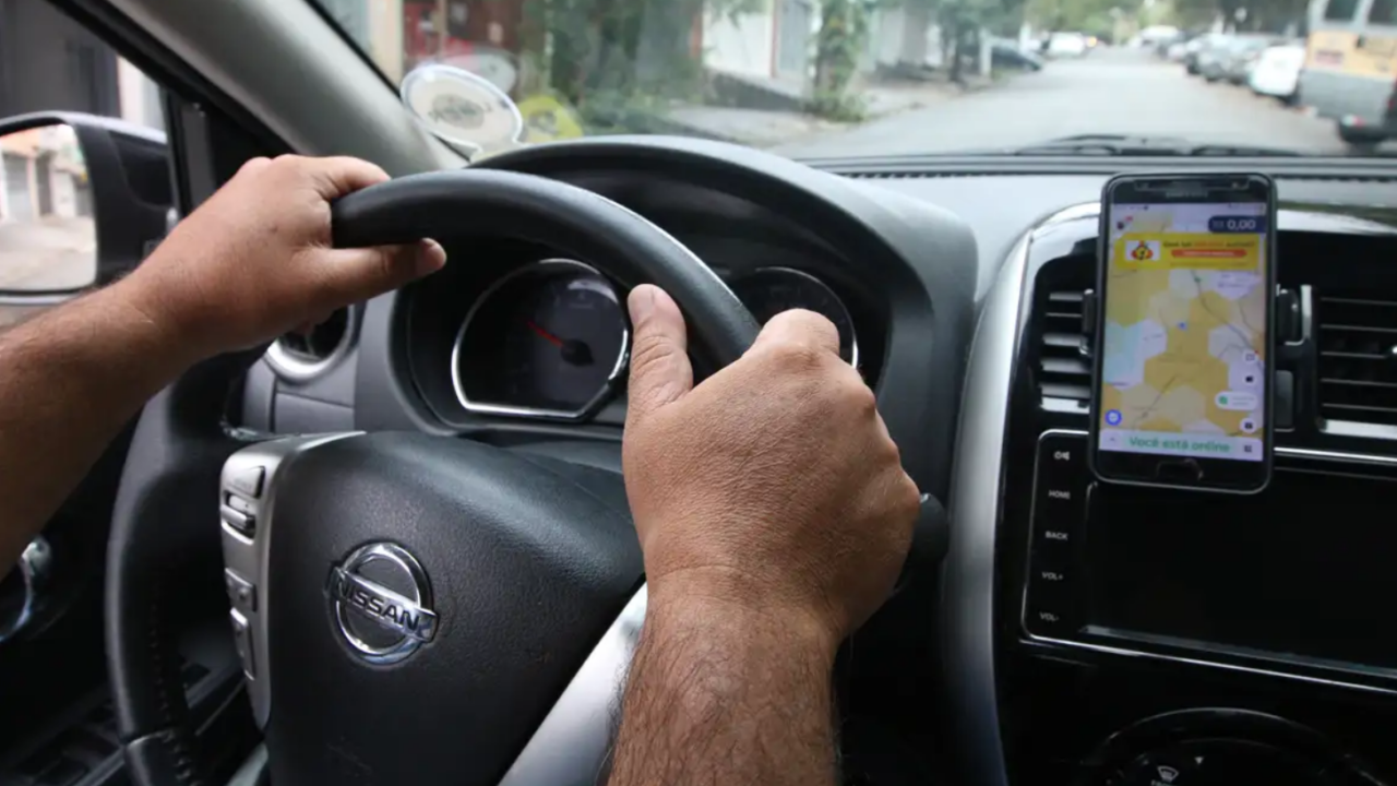 O que pode mudar para motoristas com projeto de lei que regulamenta trabalho por aplicativo (Foto: Rovena Rosa / Agência Brasil)