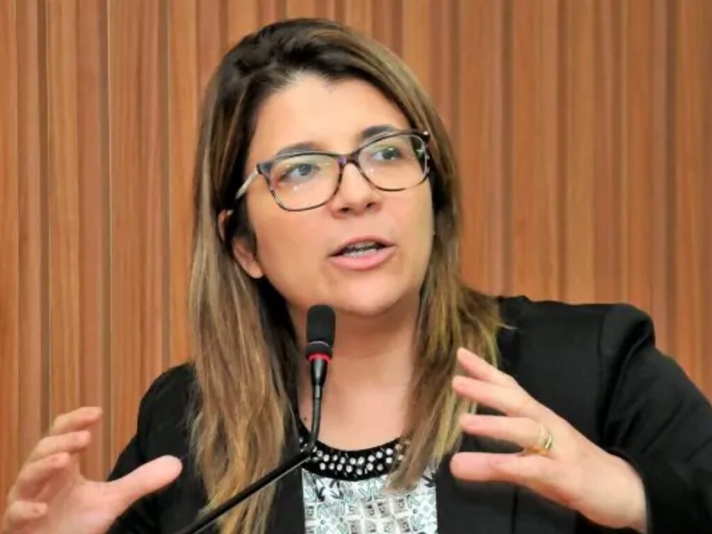 Carla Dickson Retorna ao Congresso Após Vitória de Paulinho Freire em Natal