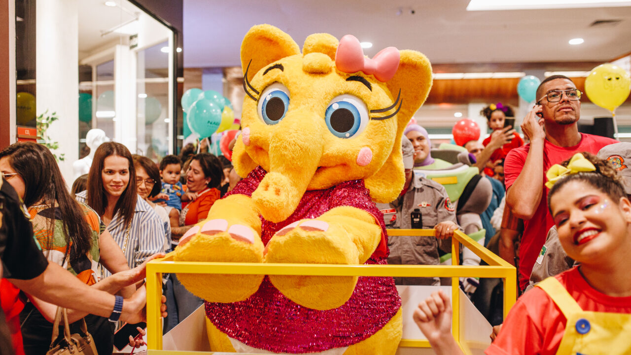 Natal Shopping celebra Mes das Criancas com festa de aniversario da Naty e programacao especial