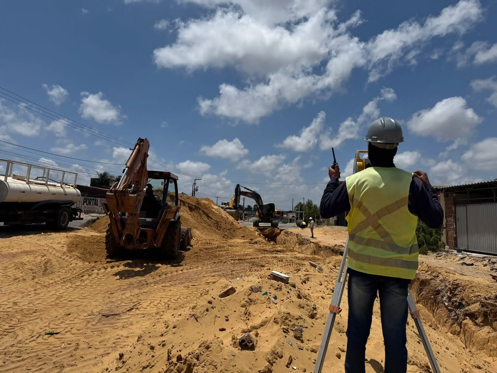 Obras avançam na Zona Norte com duplicação de mais um trecho da Moema Tinoco