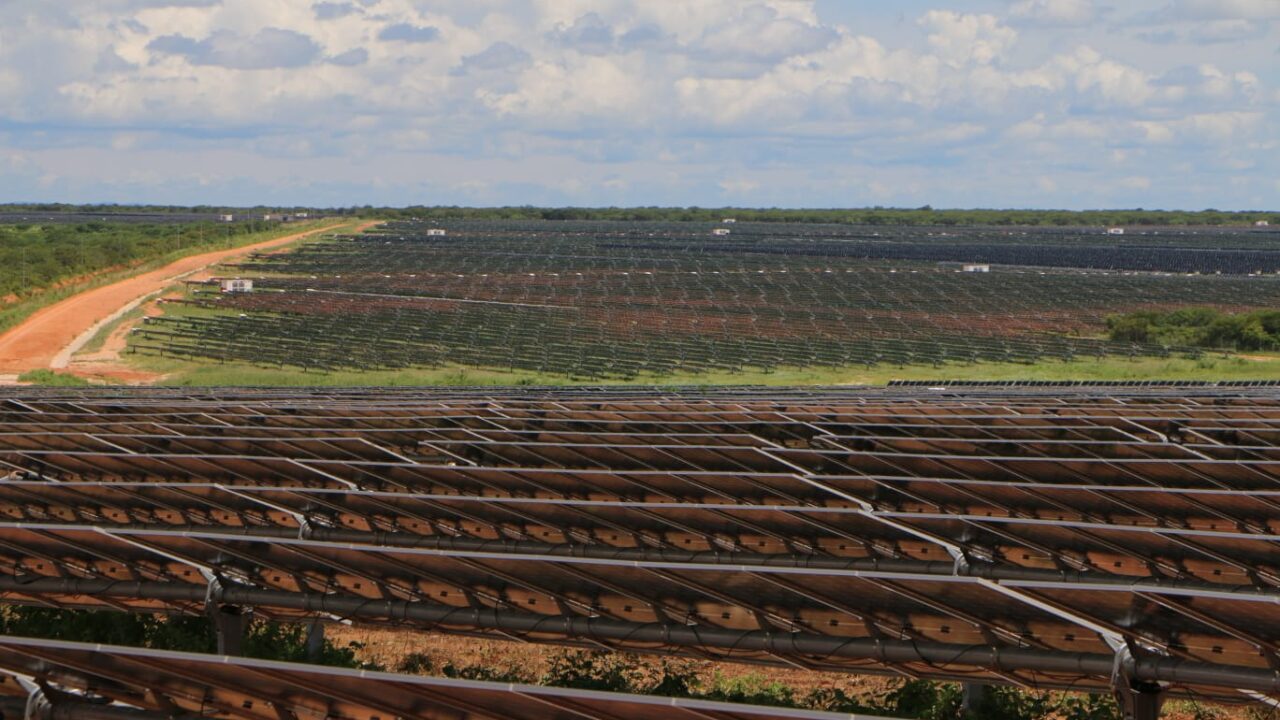 RN tera projeto para geracao de energia fotovoltaica da Mercedes Benz e a Raizen