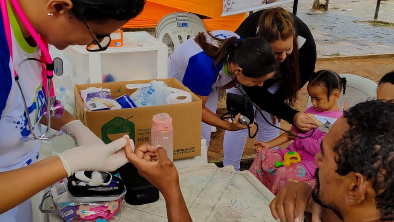 Comunidade Shalom realiza atendimentos medicos e juridicos gratuitos neste sabado