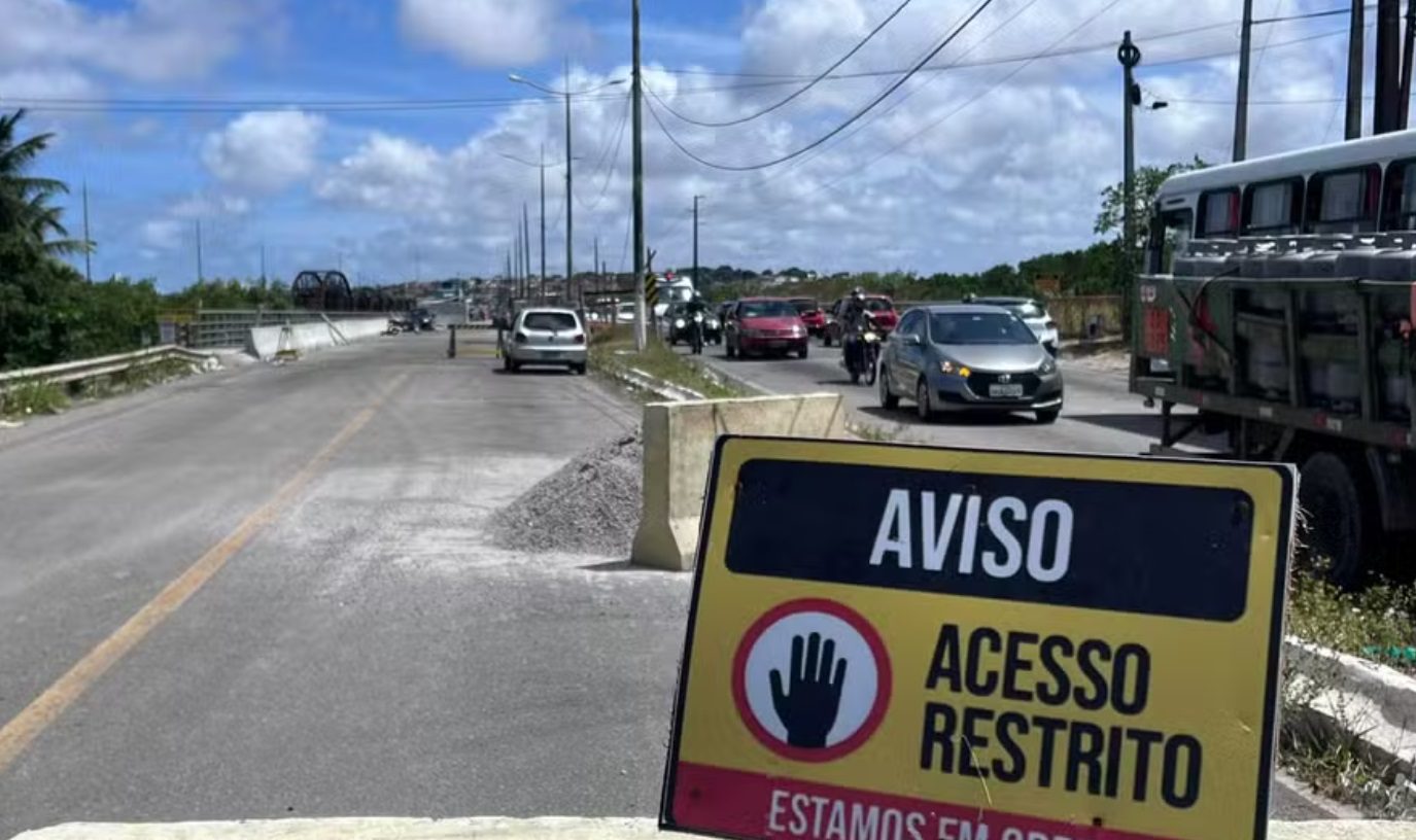 Juíza nega pedido da Prefeitura e mantém canteiro de obras em cima da ponte de Igapó