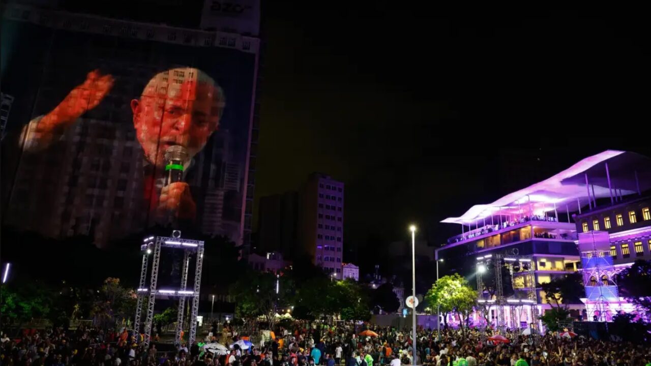 Lula promete zerar fome no Brasil ate 2026