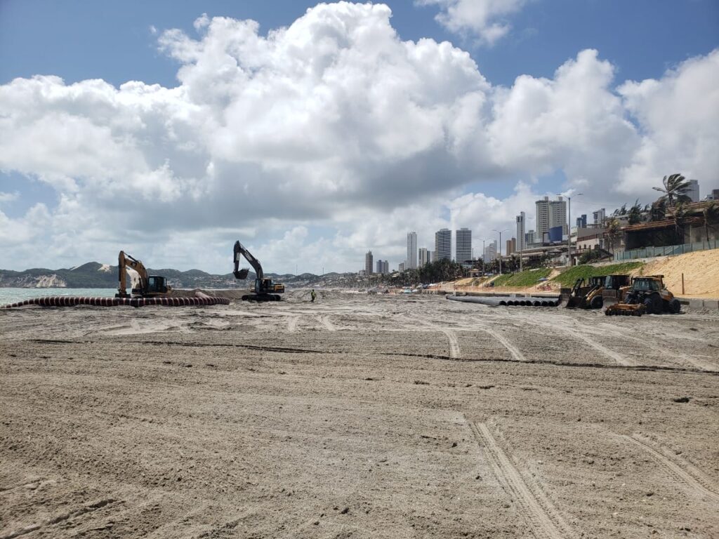 Obras de engorda em Ponta Negra avancam e prefeitura promete reveillon a beira mar