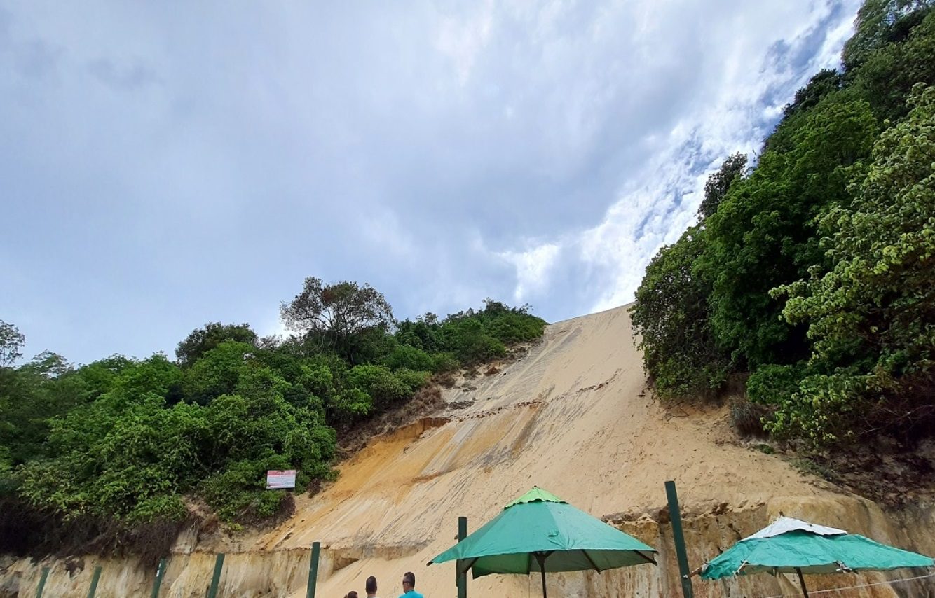 Operação desmantela rede criminosa que escondia drogas nas dunas de Ponta Negra