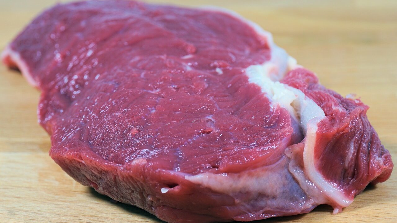 Preço da carne bovina volta a subir e brasileiros buscam alternativas mais acessíveis