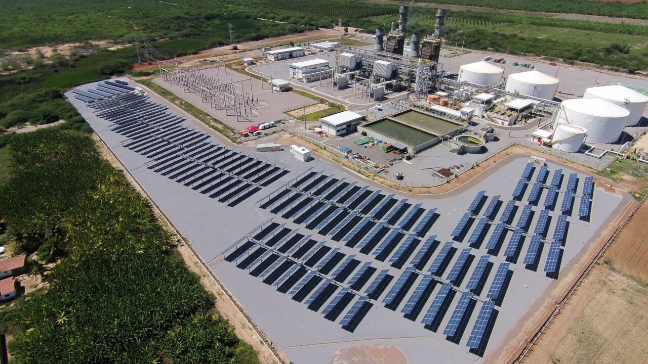 O projeto usará energia solar para produzir hidrogênio com baixa emissão de carbono por meio de eletrólise da água - Foto: Luiz Fernando Almeida Fontenele