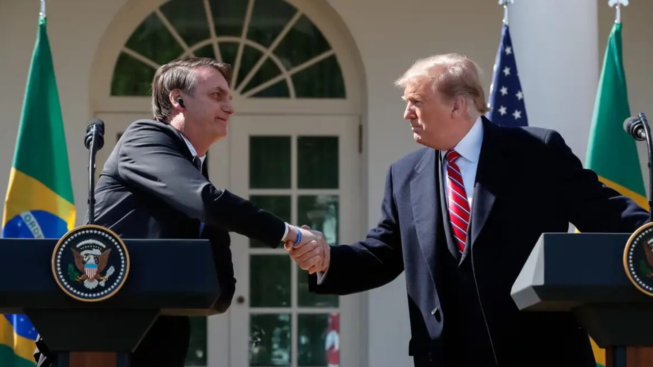 'Ressurgimento de um guerreiro', diz Bolsonaro sobre Trump