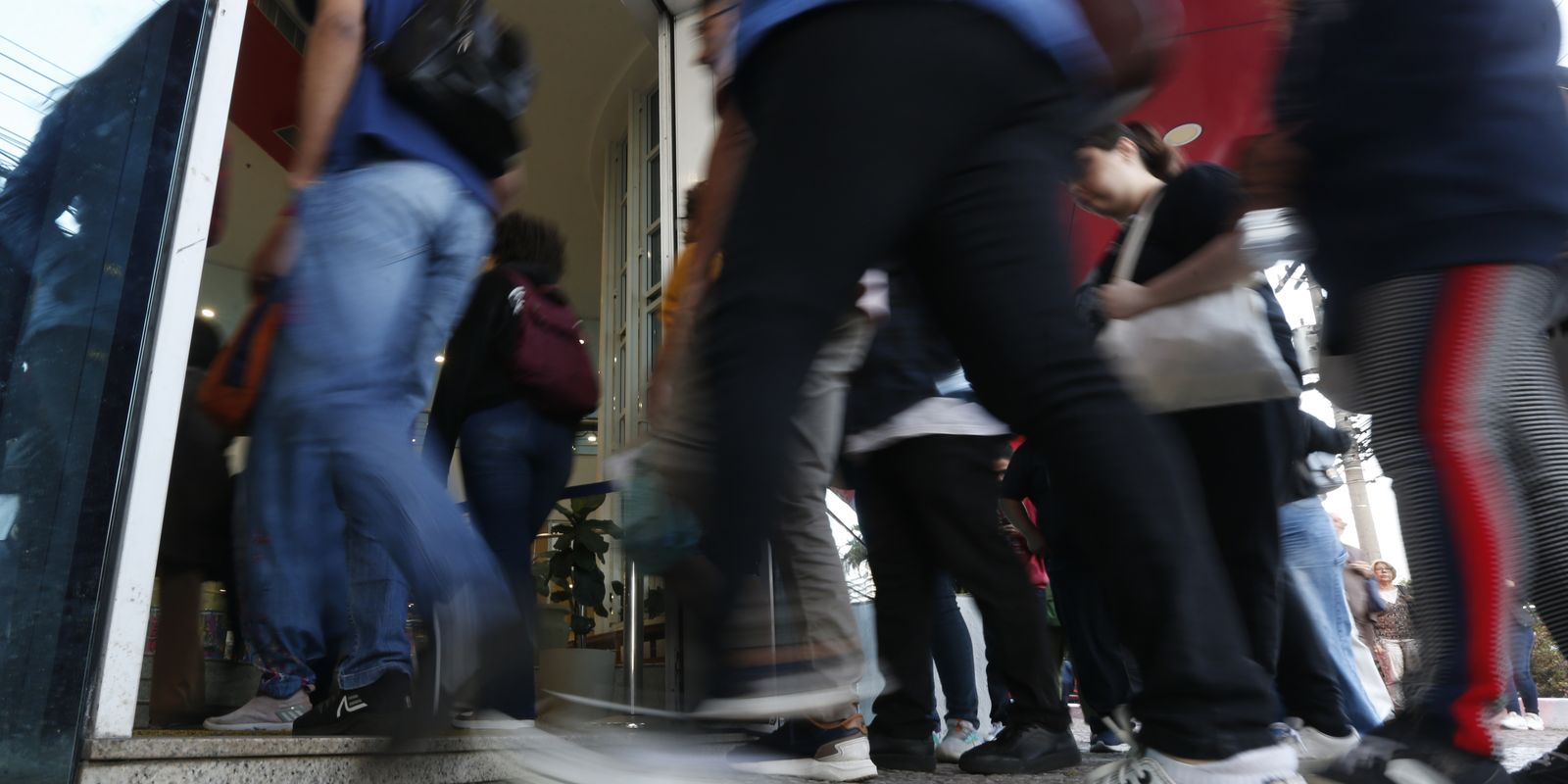 Cerca de 30 mil candidatos negros voltam a disputar vagas no CNU