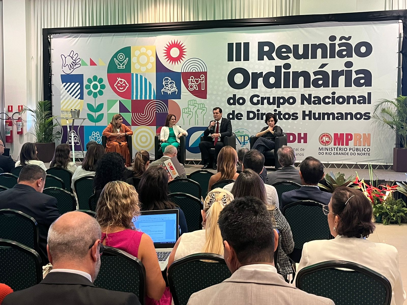 Discussões temáticas marcam o segundo dia da III Reunião Ordinária do Grupo Nacional de Direitos Humanos