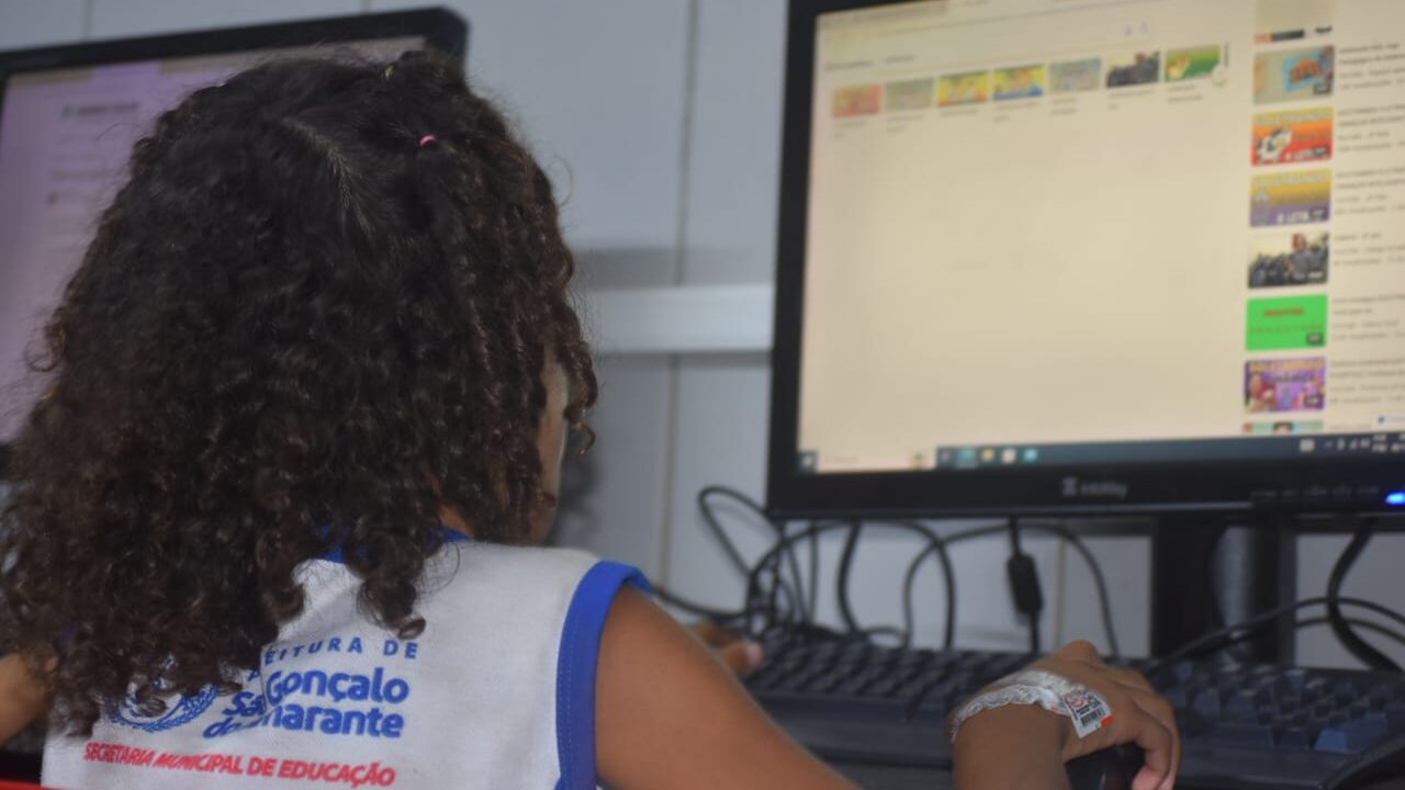 Escolas de São Gonçalo do Amarante recebem 40 computadores através do Programa Computadores para Inclusão, do Governo Federal