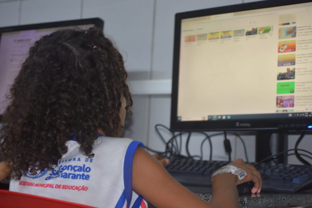 Escolas de São Gonçalo do Amarante recebem 40 computadores através do Programa Computadores para Inclusão, do Governo Federal