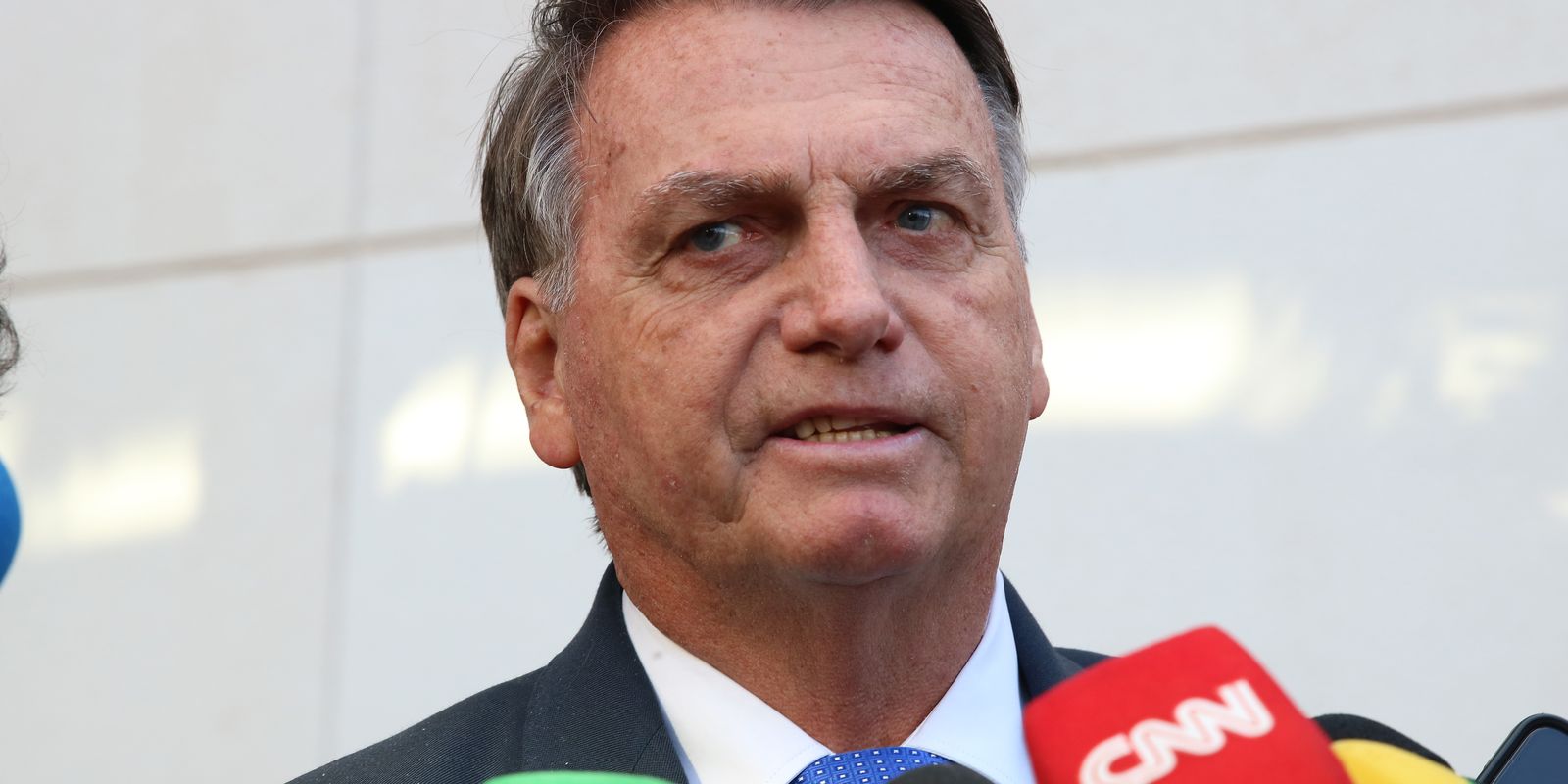 PF: Bolsonaro deixou país para evitar prisão e esperar desfecho do 8/1