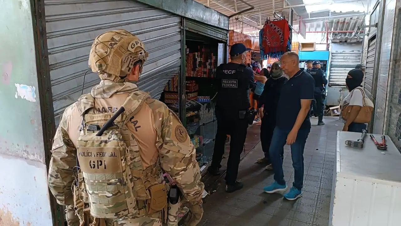 Operação policial apreende toneladas de cigarros ilegais no Alecrim