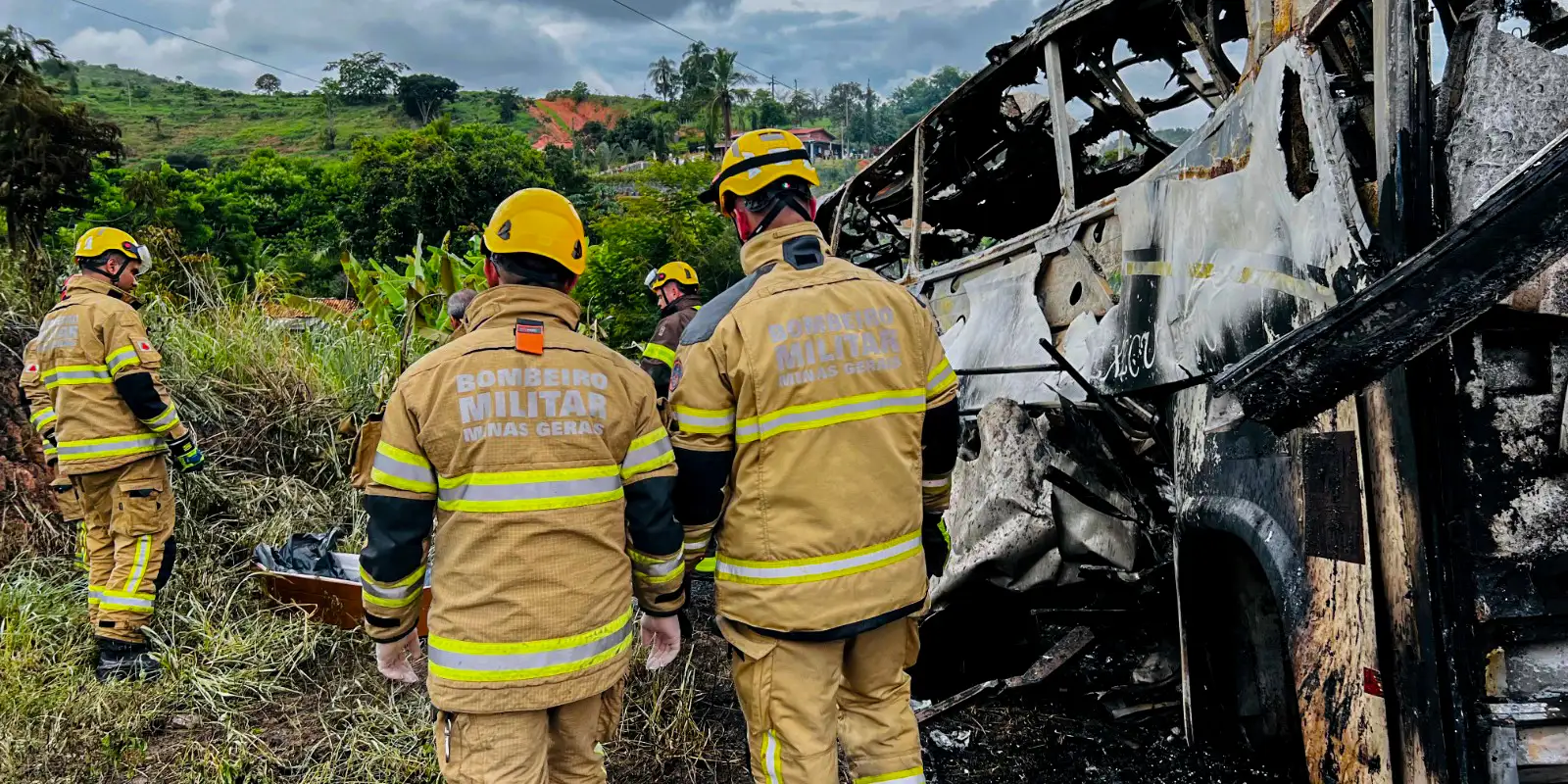 Acidente rodoviário em MG deixou pelo menos 38 mortos