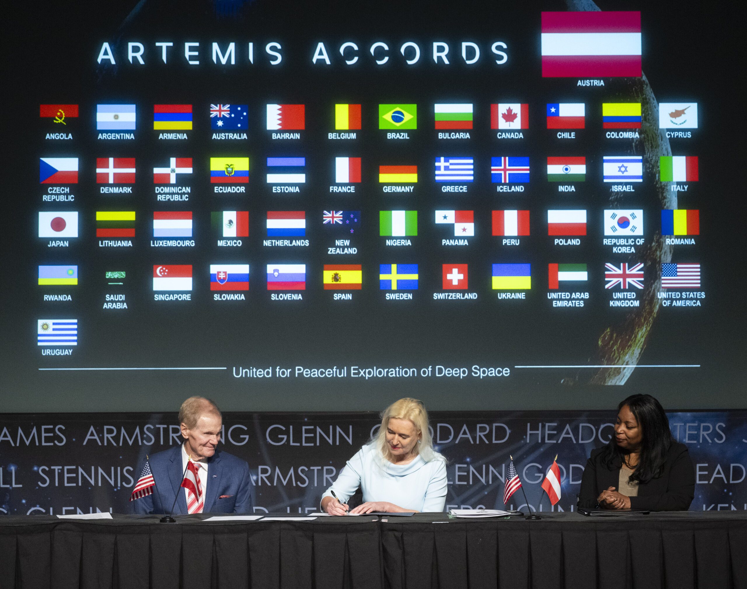 Acuerdos de Artemis alcanzan 50 signatarios con la firma de Panamá y Austria