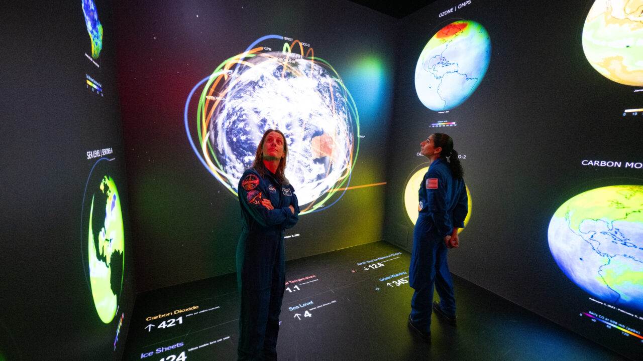 NASA Astronauts O’Hara and Moghbeli Explore Earth Data